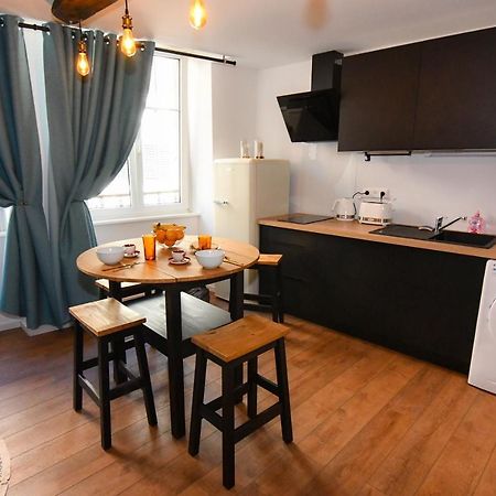 Au Fil Du Temps Apartment Selestat Bagian luar foto