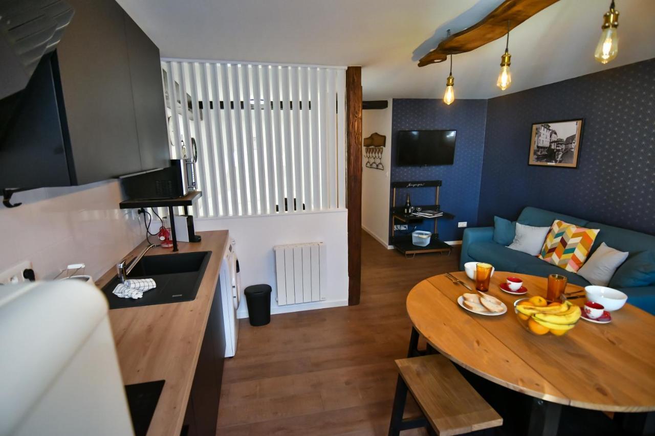 Au Fil Du Temps Apartment Selestat Bagian luar foto